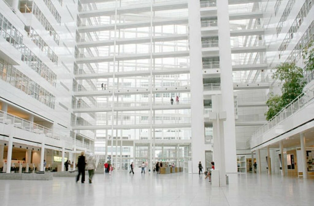 Defibrillatori nei centri commerciali